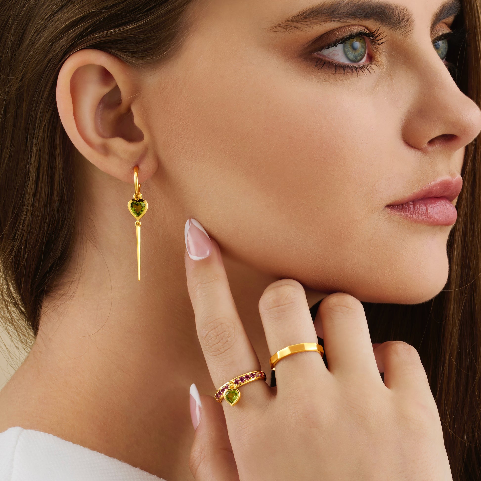Peridot gemstone heart hoop drop earrings & ring set on model