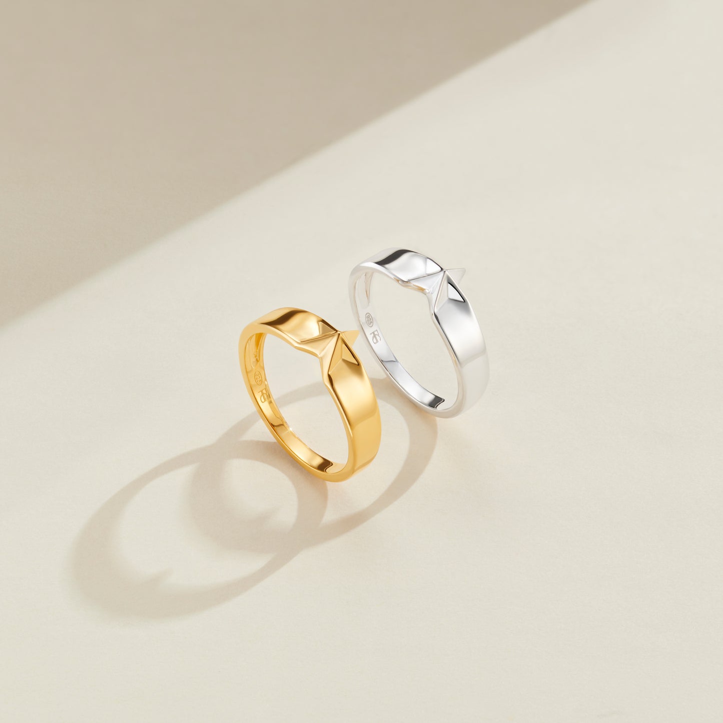 3D star ring in gold plate and sterling silver
